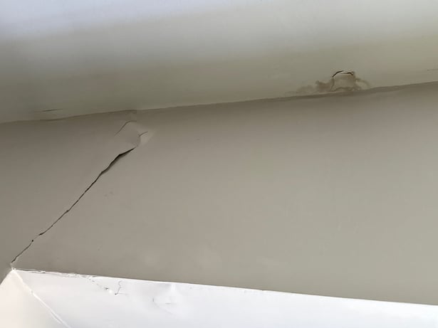 interior_leak_close